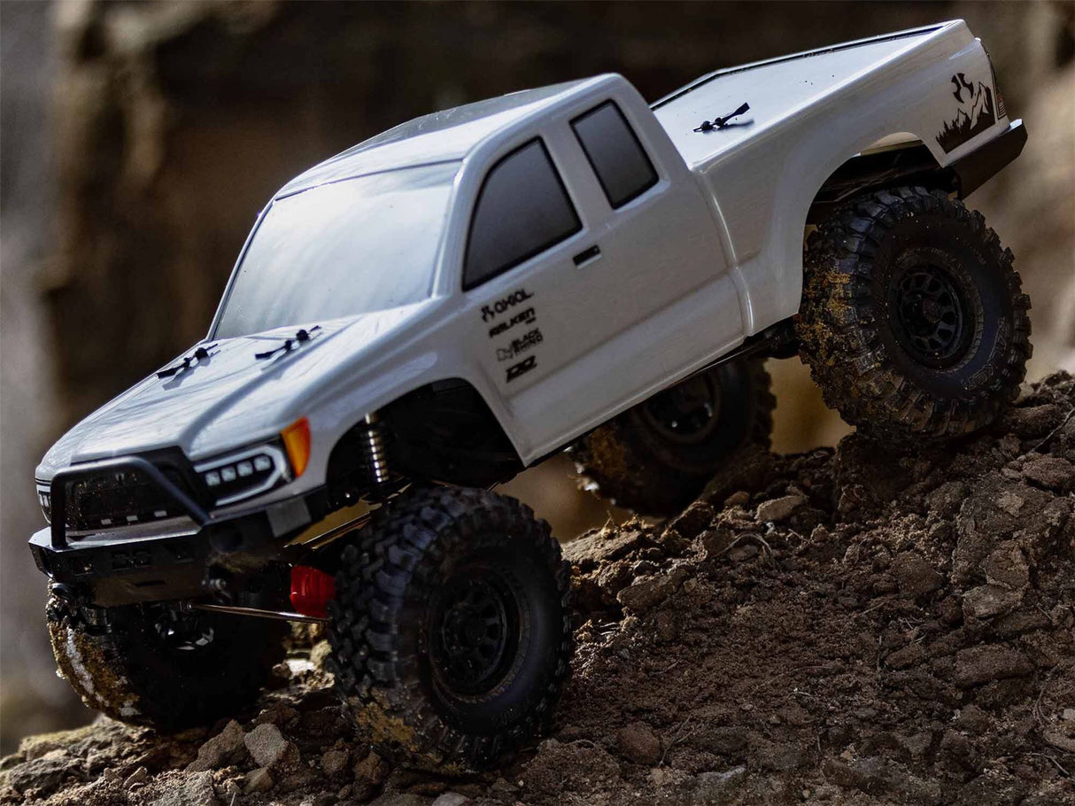 Axial 1/10 SCX10 III Base Camp 4WD Rock Crawler Brushed RTR, Grey